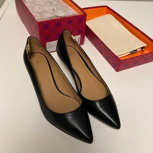 Tory Burch Black Elizabeth 40MM Pump Baby Calf (size 5)